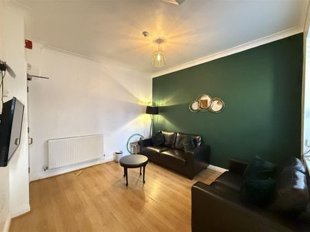 College Road, Bangor, Gwynedd, LL57 - Photo 2