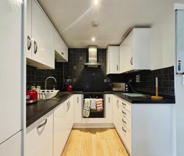 2 bedroom flat to rent - Photo 6