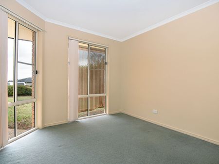 Spacious Family Home in Quite Court - Photo 3