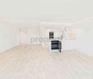 Newly renovated 2.5-room apartment with lift and cellar, Rapperswil... - Photo 3