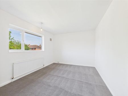 2 bedroom end of terrace house to rent - Photo 5