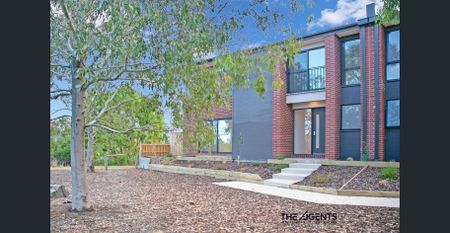 **For Lease: Modern Townhouse in Prime Truganina Location!** - Photo 5