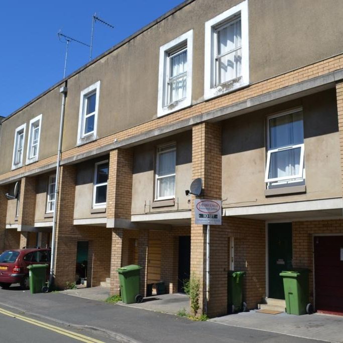 2 bedroom terraced house to rent - Photo 1