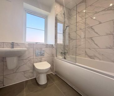 3 bedroom terraced house to rent - Photo 6