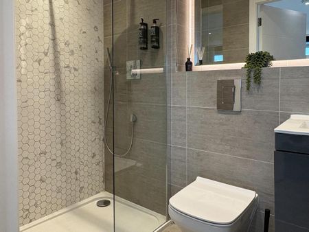 3 bedroom flat to rent - Photo 3