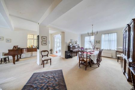 4 bedroom detached house to rent - Photo 4