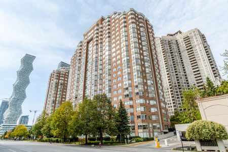 For Lease - 325 Webb Drive Unit# 802, Mississauga, Ontario - Photo 2