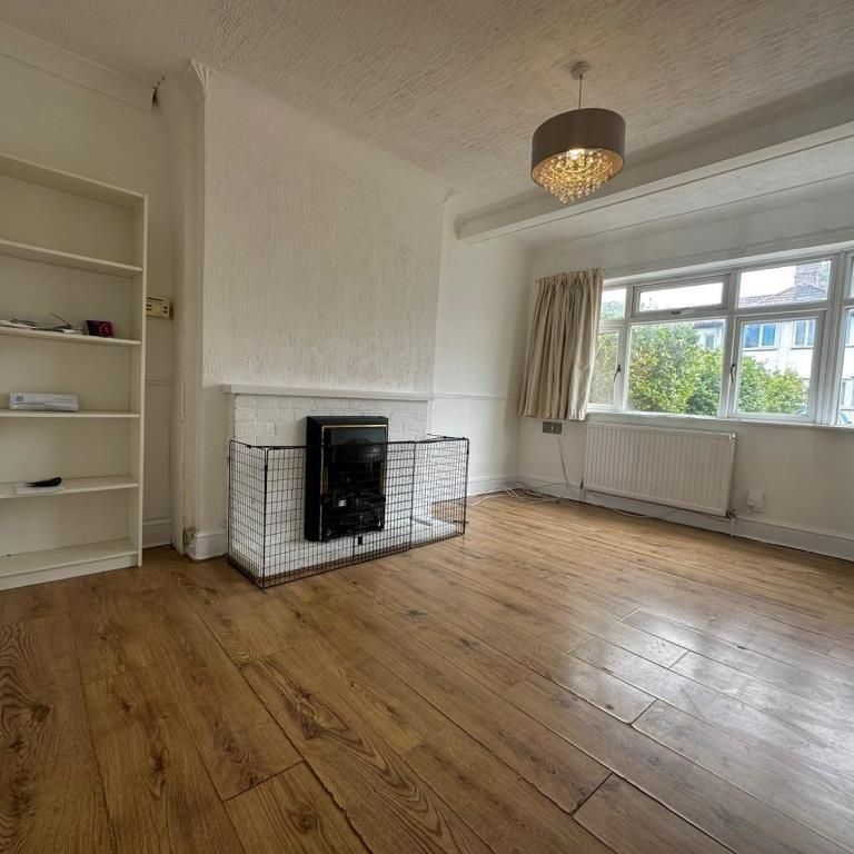 3 bedroom terraced house to rent - Photo 1