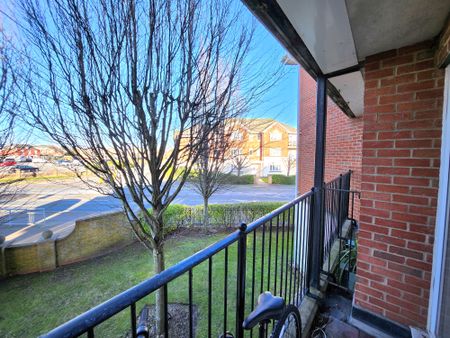 2 bedroom apartment to rent - Photo 3