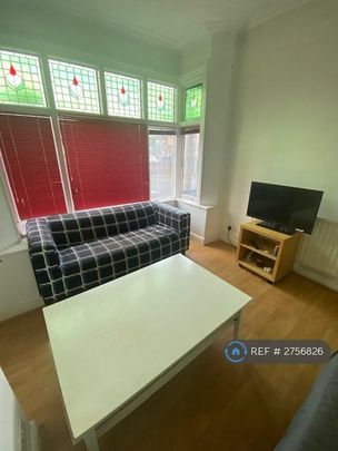 6 bedroom terraced house to rent - Photo 1