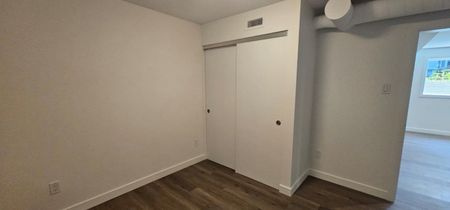 For Lease - 216 Mcarthur Avenue Unit# 02, Vanier and Kingsview Park, Ontario - Photo 3