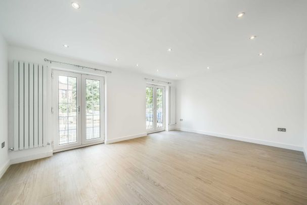 Newstead Way, Wimbledon, SW19, London - Photo 1