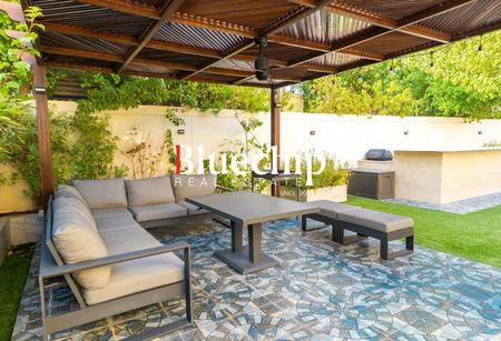 Fully Furnished | Upgraded | Legacy Large - Photo 3