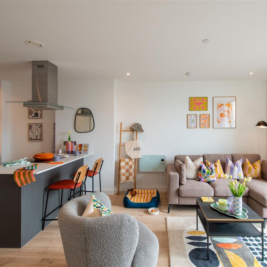 Eda, Salford Quays - Photo 1