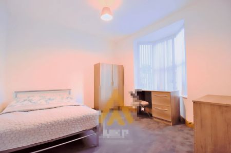 7 Bedroom 7 Bathroom - Photo 2