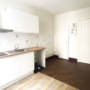 Location Appartement 1 pièce 31m² - Photo 2