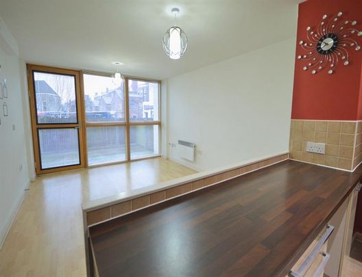 3 Bedroom Apartment Available Arranging tenancy - Photo 1