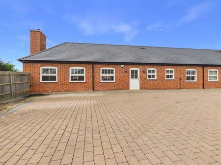 Gunners Cottage, Woodlands, Burnham Road,HP9 - Photo 2