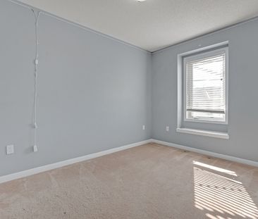 For Lease - 650 Holly Avenue, Milton, Ontario - Photo 5