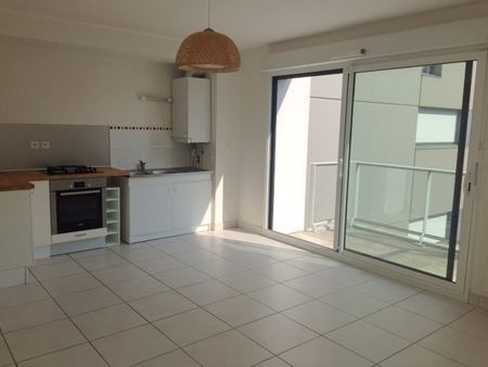 A Louer - Nantes Jardin Des Plantes - Appartement 2 Pièces De 43.05 M² - Photo 3