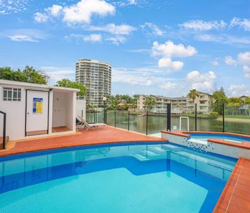 Serene Riverfront Retreat - Photo 4