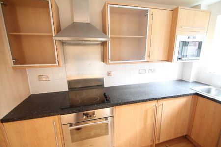 2 bedroom apartment to rent - Photo 4