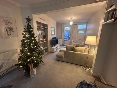 2 bedroom terraced house to rent - Photo 3