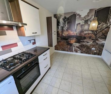 4 bedroom terraced house to rent - Photo 6