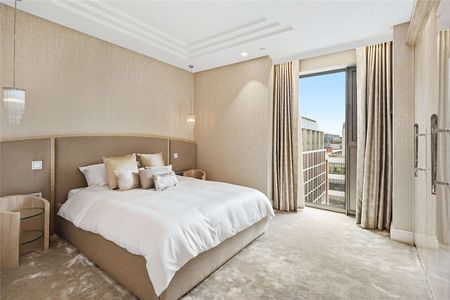 An Exceptional Penthouse with Panoramic Views - Photo 5