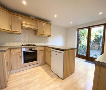 2 bedroom semi-detached house to rent - Photo 2