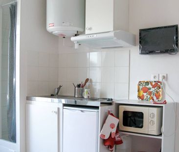 Logement à Paris, Location meublée - Photo 5