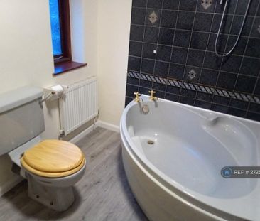 2 bedroom terraced house to rent - Photo 4