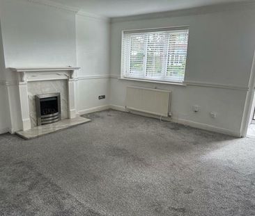 3 Bedroom Mews House For Rent in Marleyer Close, Manchester - Photo 2