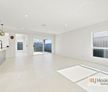 "Spacious Family Home" - Photo 3