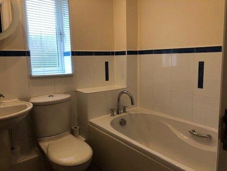 2 bedroom semi-detached house to rent - Photo 5