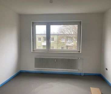 Renovierte 2,5-Zimmer-Wohnung mit Balkon - Foto 1