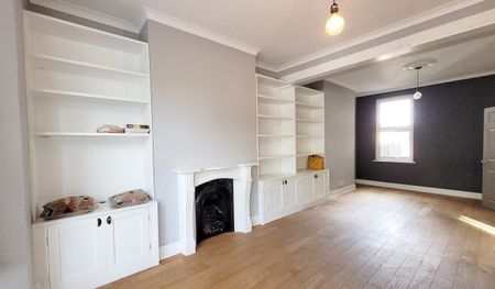 Plumstead Common Road, London, SE18 - Photo 3