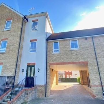 Kingfisher Drive, Maidenhead - Photo 1