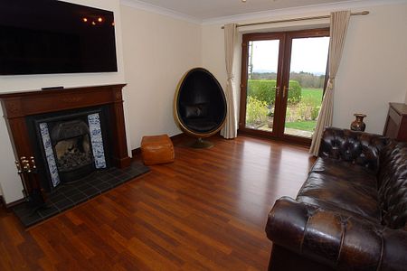 Property to let in By St Andrews - Photo 2