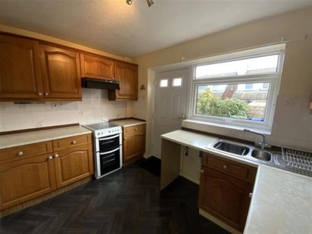 Brushes Road, Stalybridge, , SK15 3EF - Photo 3