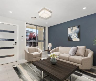 4 BEDROOM HOME - CLOSE TO EVERYTHING! - Photo 1