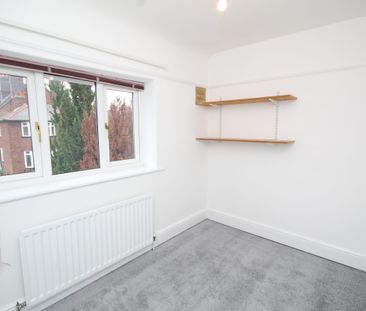 Newry Park, Chester - Photo 5