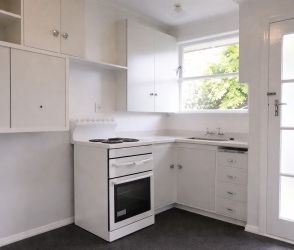 TWO BEDROOM IN DUNNS STREET - Photo 3