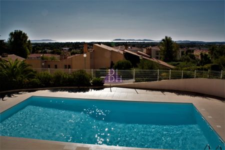 Dernier etage, vue mer. - Photo 3