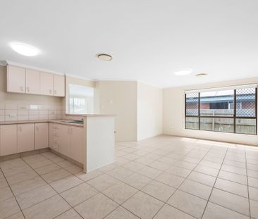 6 Edzill Street, Wilsonton Heights QLD 4350 - House For Rent | Domain - Photo 5