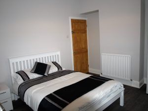 HOWE STREET, MIDDLESBROUGH, TS1 4LD - Photo 2