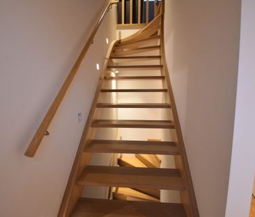 Volledig gerenoveerde woning met tuin en carport - Foto 3