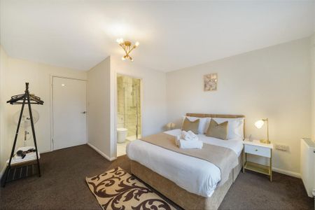 4 bedroom apartment to rent - Photo 5