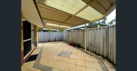 Tidy 3 bedroom villa - Photo 5