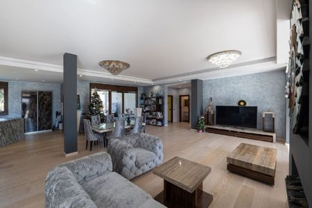 6 Bedroom Villa For Rent in San Pedro de Alcántara, Málaga - Photo 4